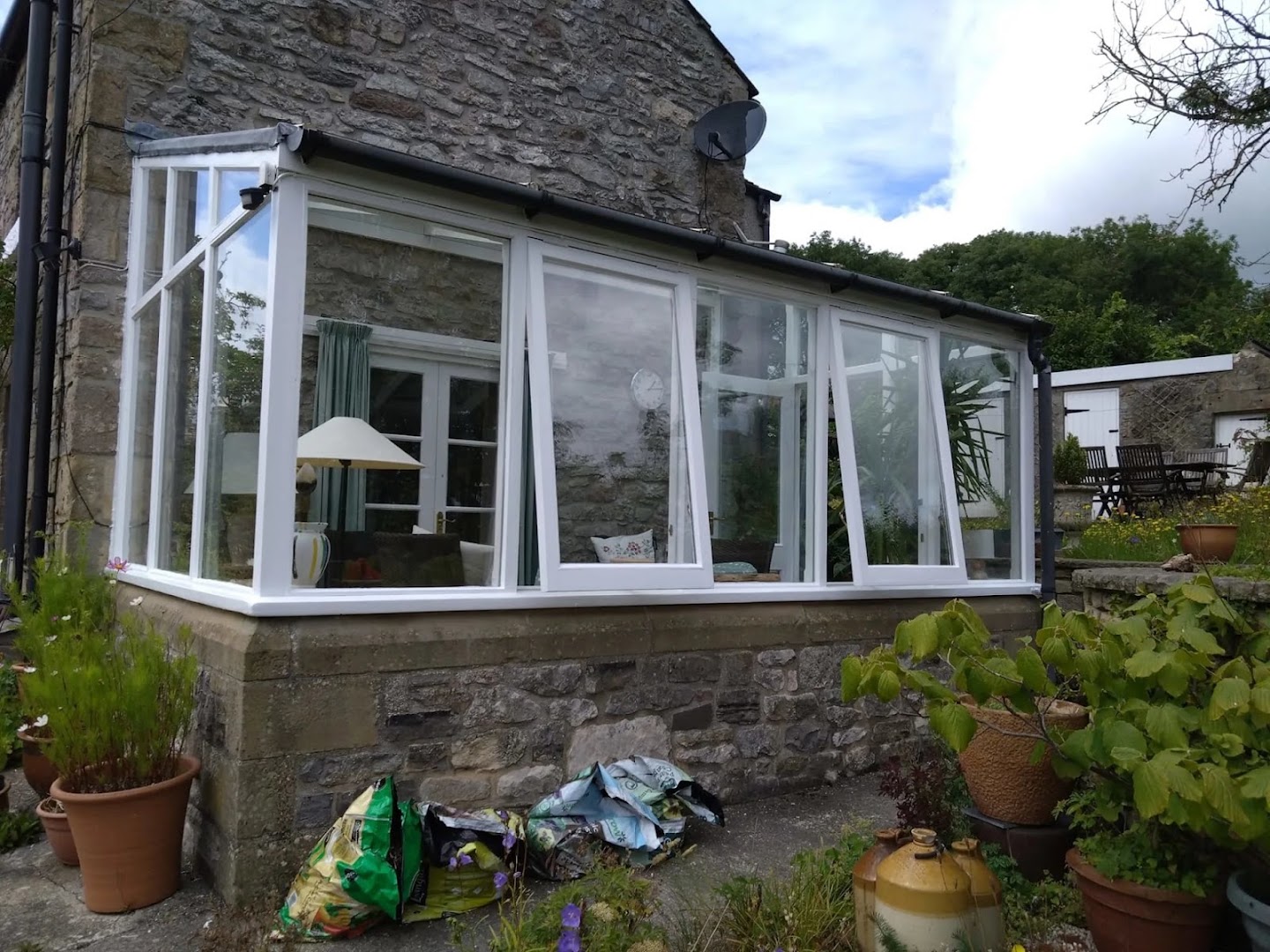 Nigel Shore Painter and Decorator — Photos 7